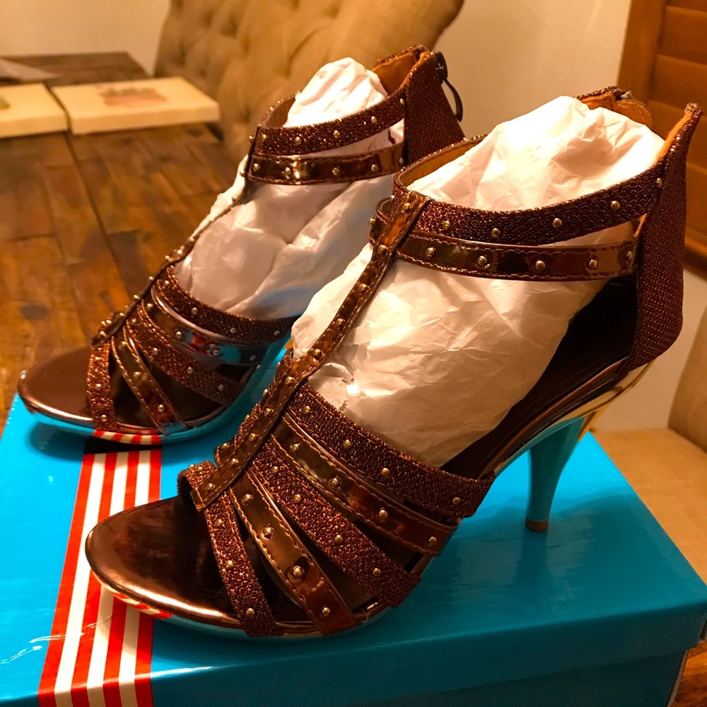 Pair of Lightly Used Bronze Open Heels Size 6.5
